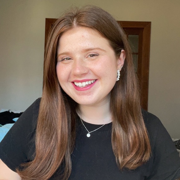 Meet your Posher, Mackenzie - Picture 1 of 1